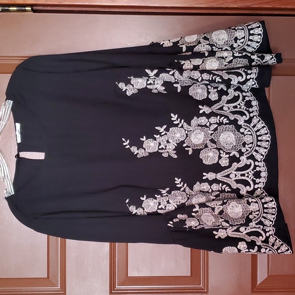 Maurices Tops - Maurices Black and White Top Bell Sleeves Size M